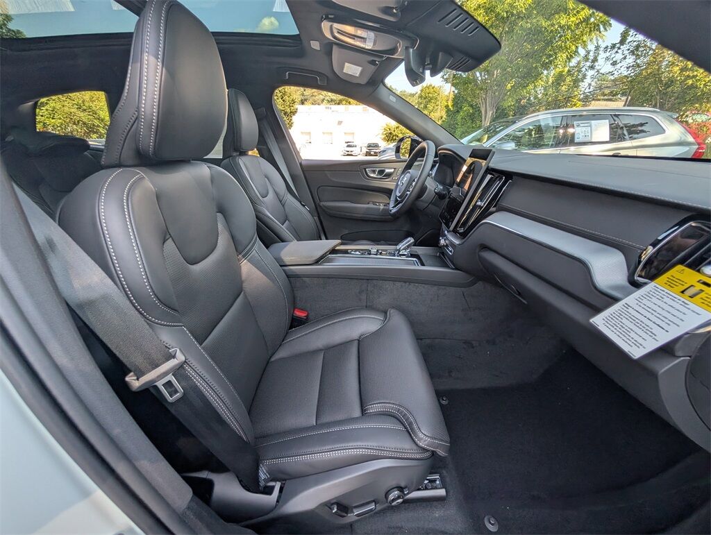 2026 Volvo XC60 B5 Ultra Black Edition Hunt Valley MD