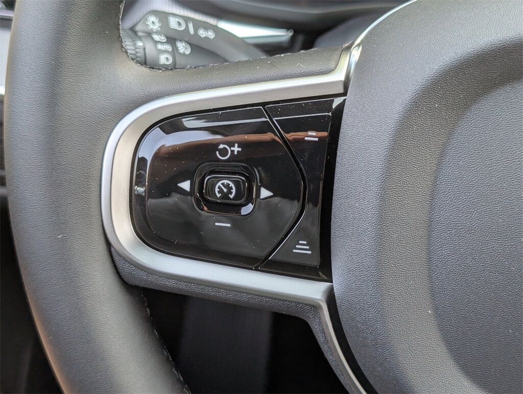 2026 Volvo XC60 B5 Ultra Black Edition Hunt Valley MD