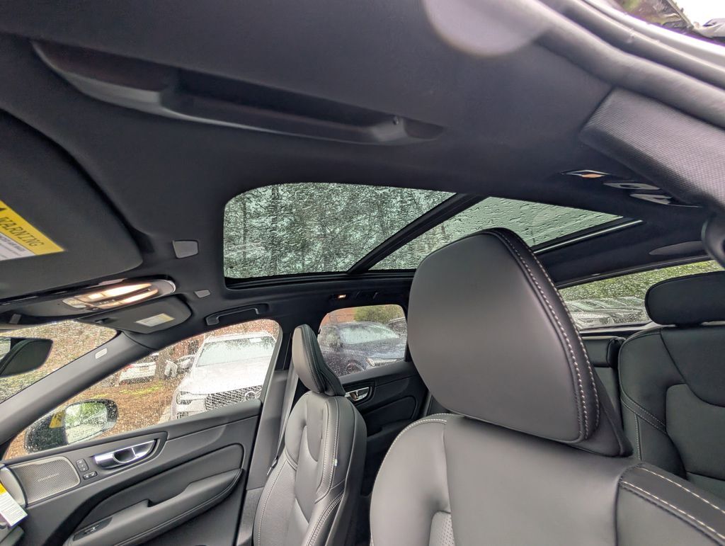2026 Volvo XC60 B5 Ultra Black Edition Hunt Valley MD