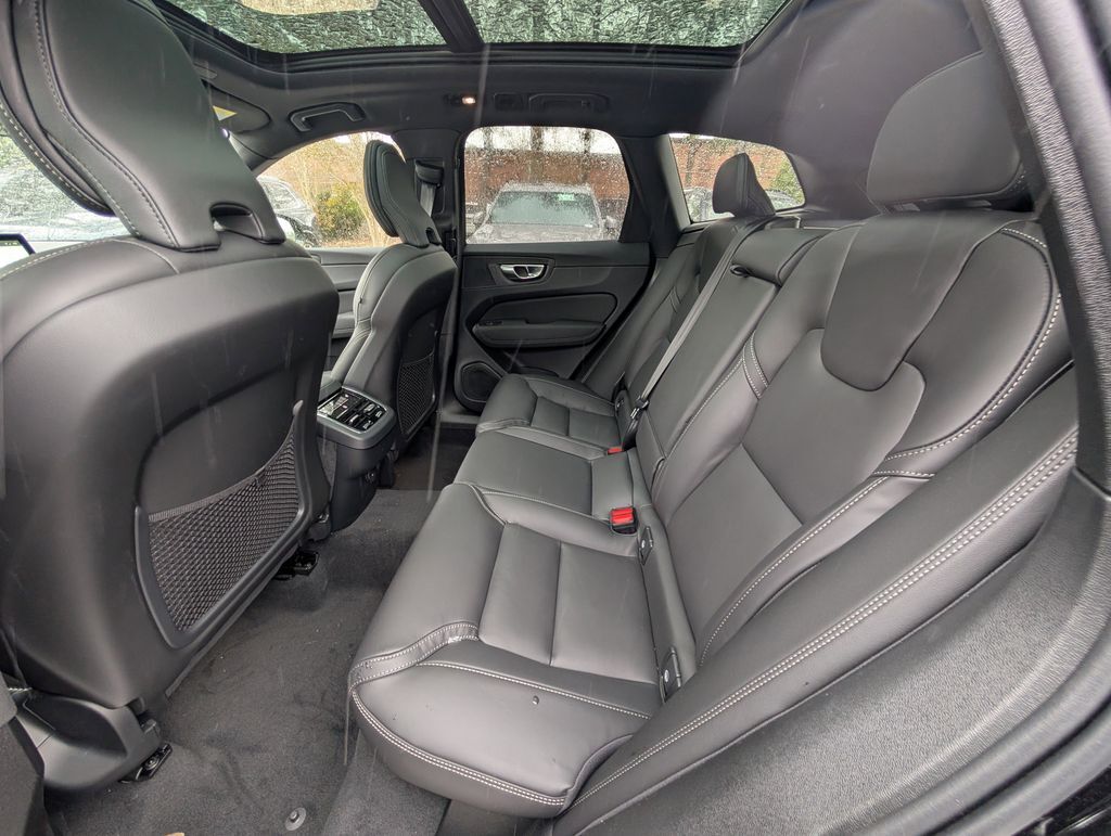 2026 Volvo XC60 B5 Ultra Black Edition Hunt Valley MD