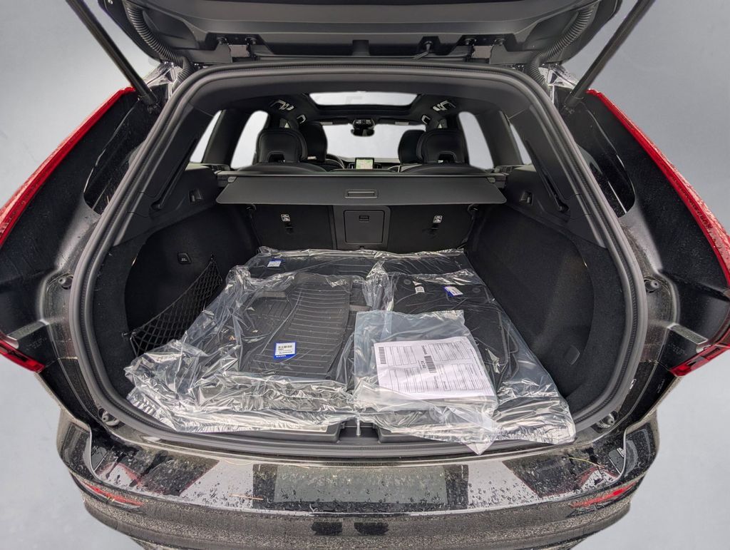 2026 Volvo XC60 B5 Ultra Black Edition Hunt Valley MD