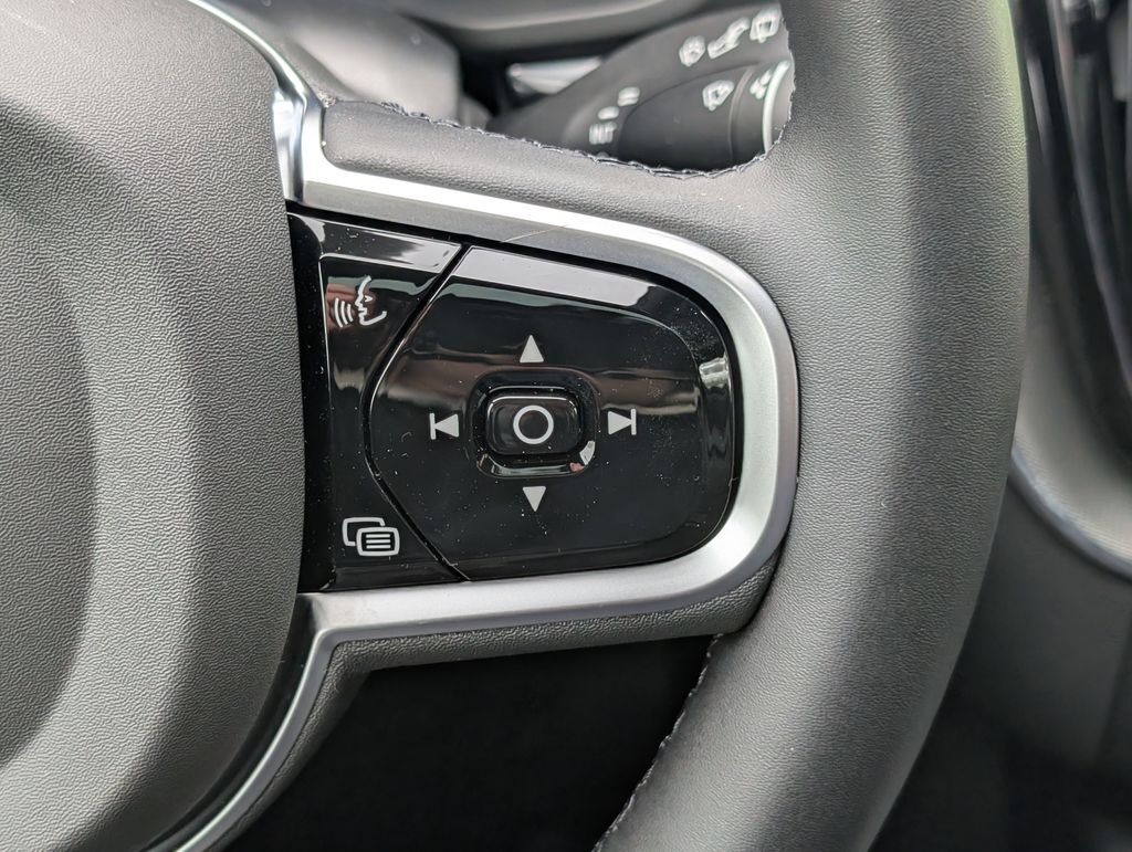 2026 Volvo XC60 B5 Ultra Black Edition Hunt Valley MD