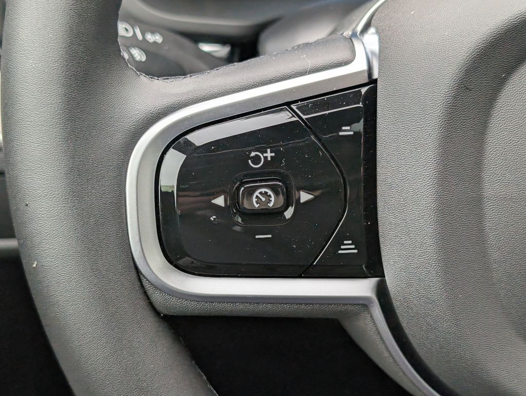 2026 Volvo XC60 B5 Ultra Black Edition Hunt Valley MD