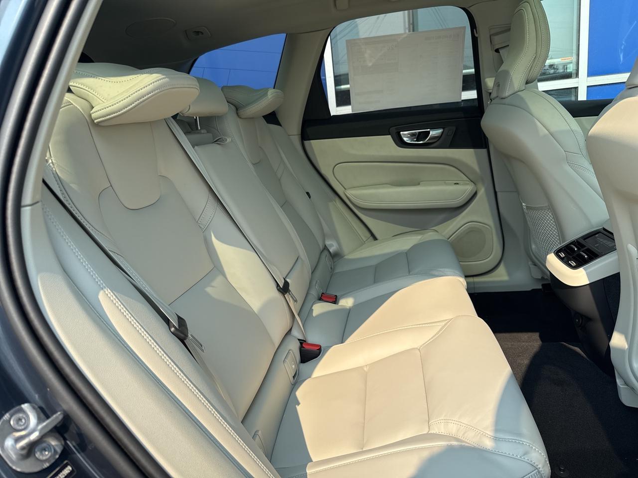 2026 Volvo XC60 B5 Ultra Bend OR