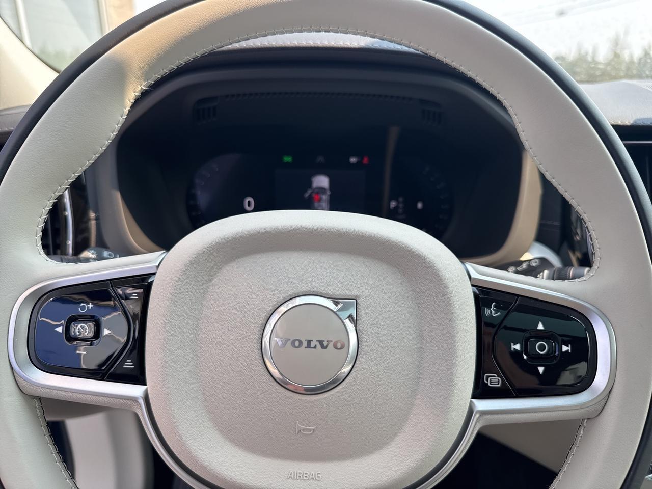 2026 Volvo XC60 B5 Ultra Bend OR
