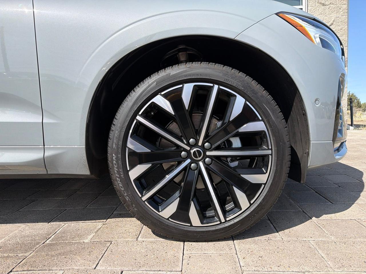 2026 Volvo XC60 B5 Ultra Bend OR