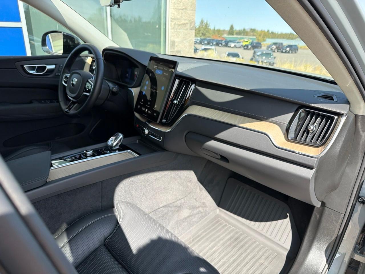 2026 Volvo XC60 B5 Ultra Bend OR