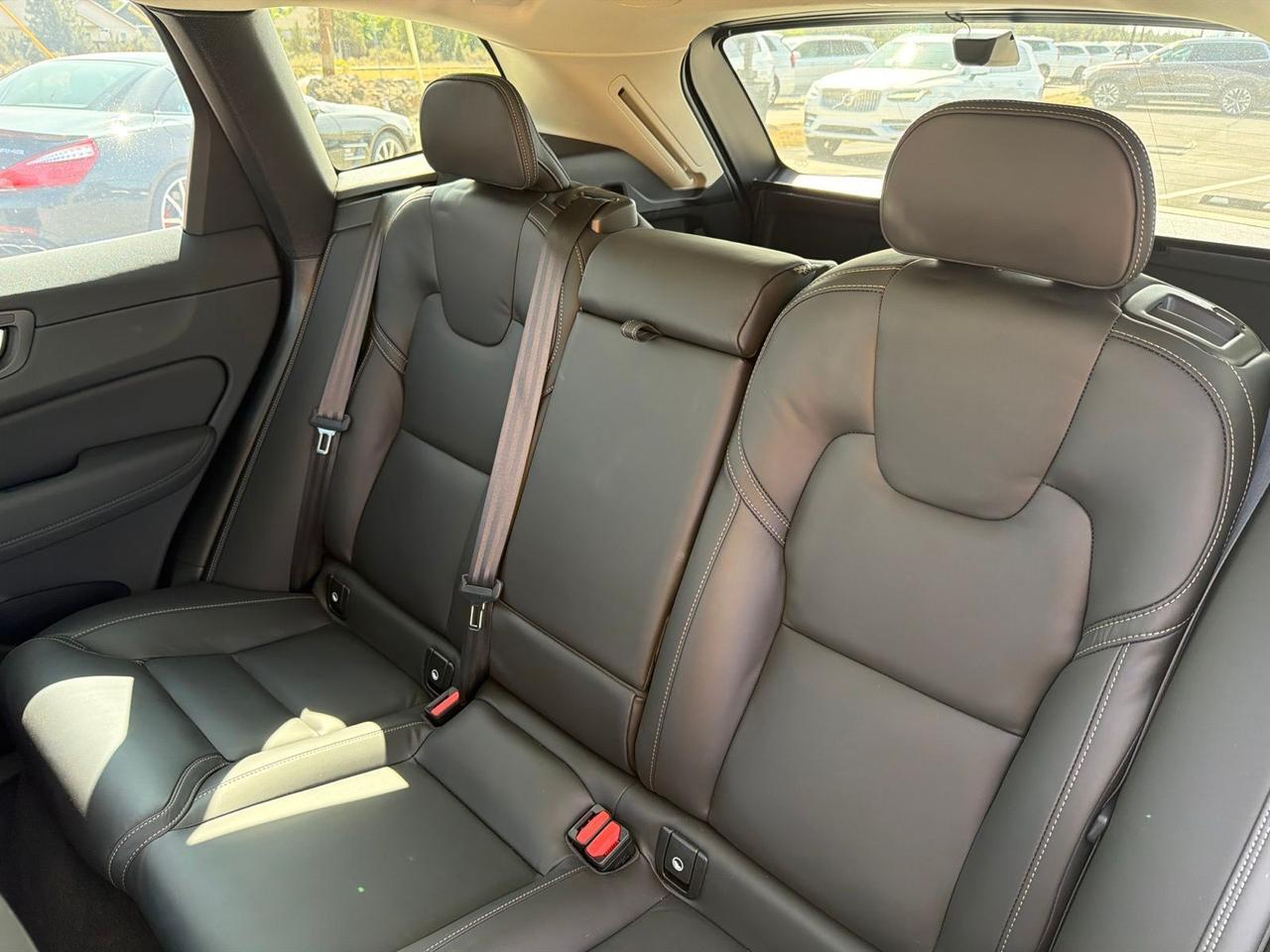 2026 Volvo XC60 B5 Ultra Bend OR
