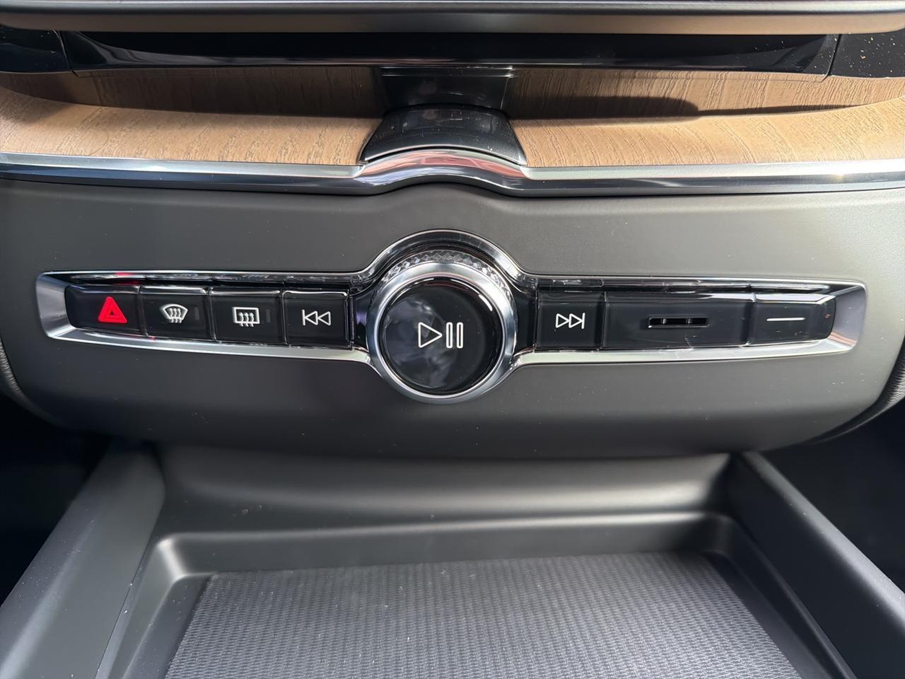 2026 Volvo XC60 B5 Ultra Bend OR