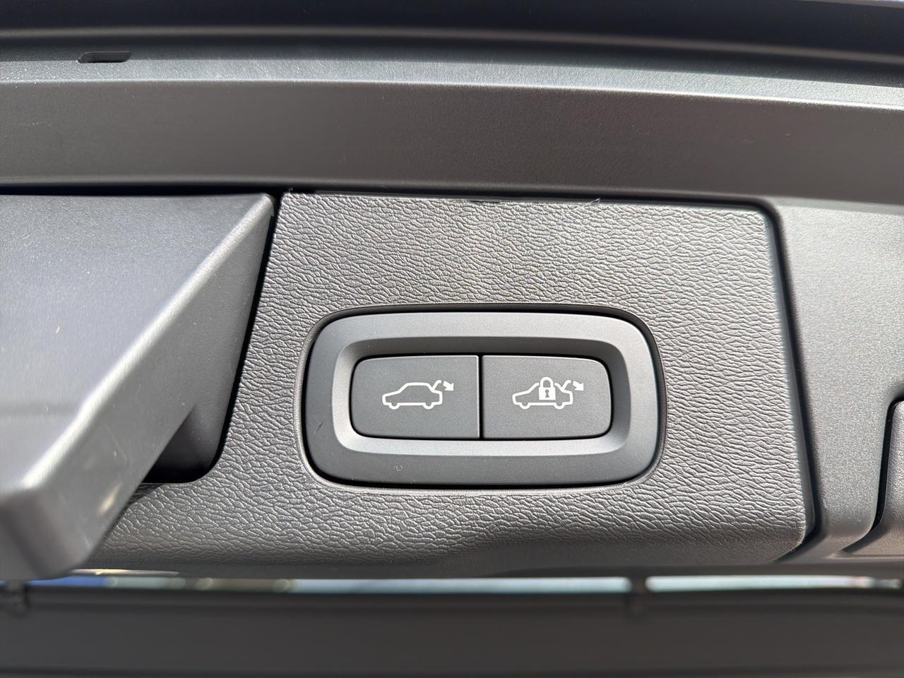 2026 Volvo XC60 B5 Ultra Bend OR