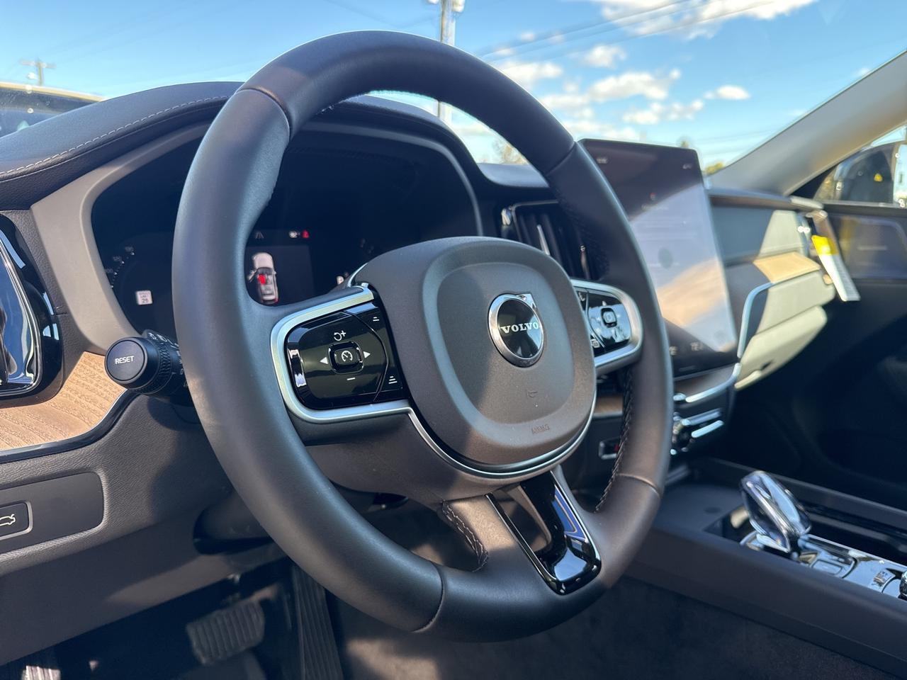 2026 Volvo XC60 B5 Ultra Bend OR