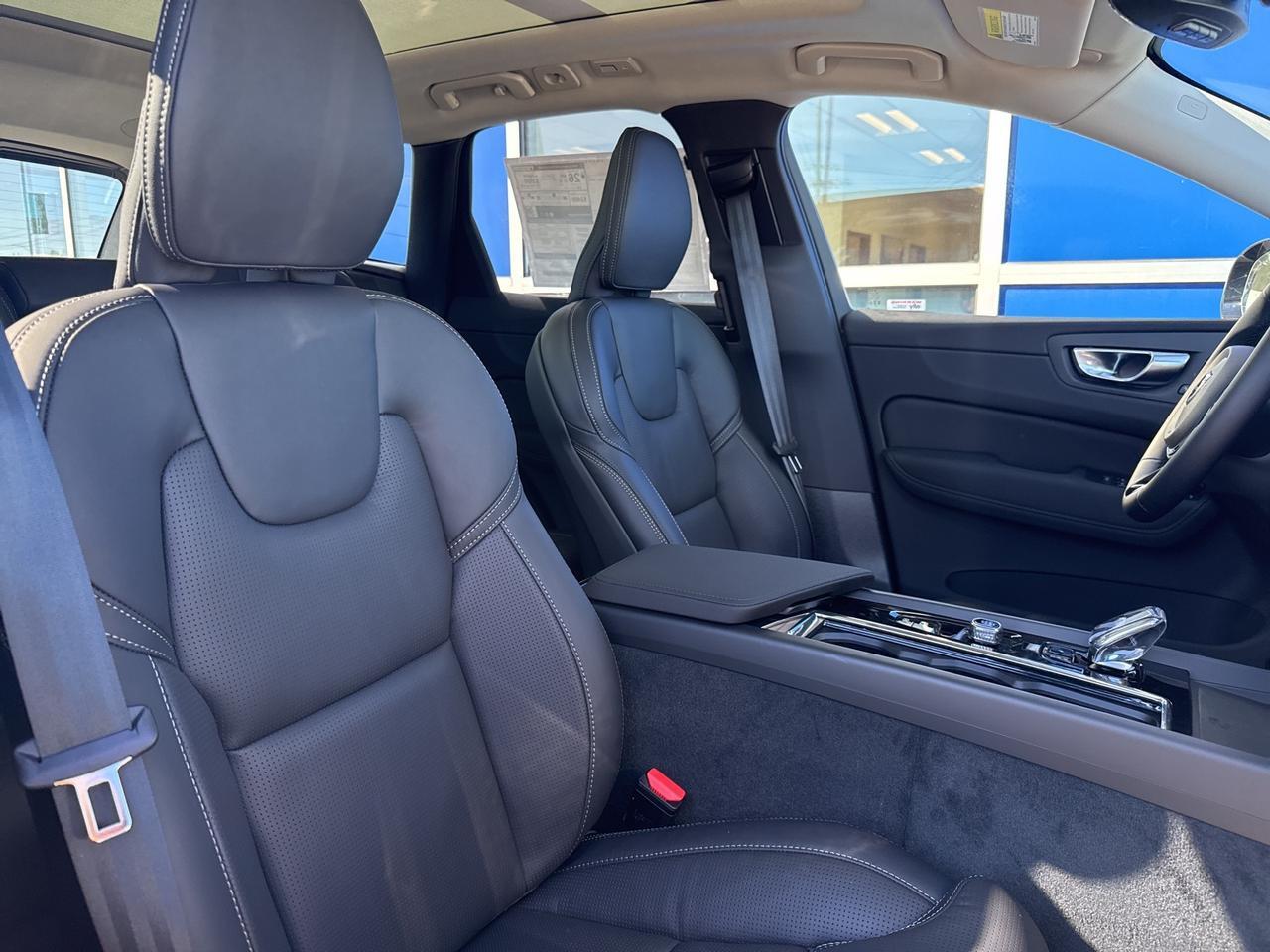 2026 Volvo XC60 B5 Ultra Bend OR