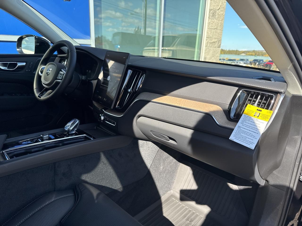 2026 Volvo XC60 B5 Ultra Bend OR