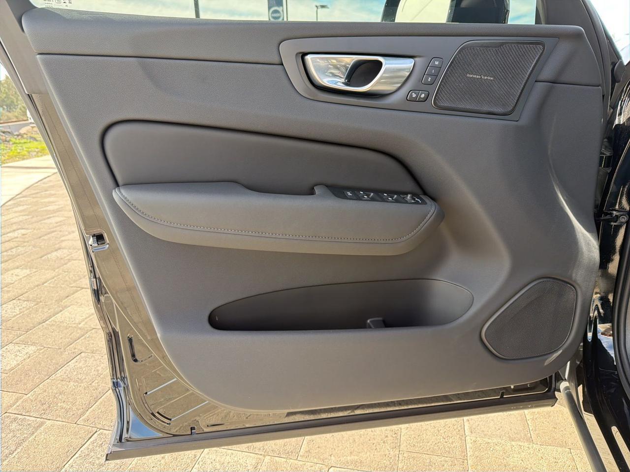 2026 Volvo XC60 B5 Ultra Bend OR