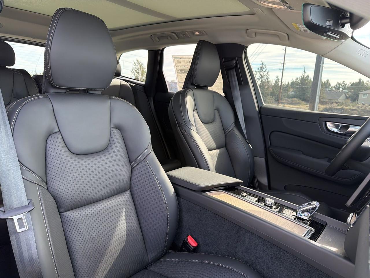 2026 Volvo XC60 B5 Ultra Bend OR