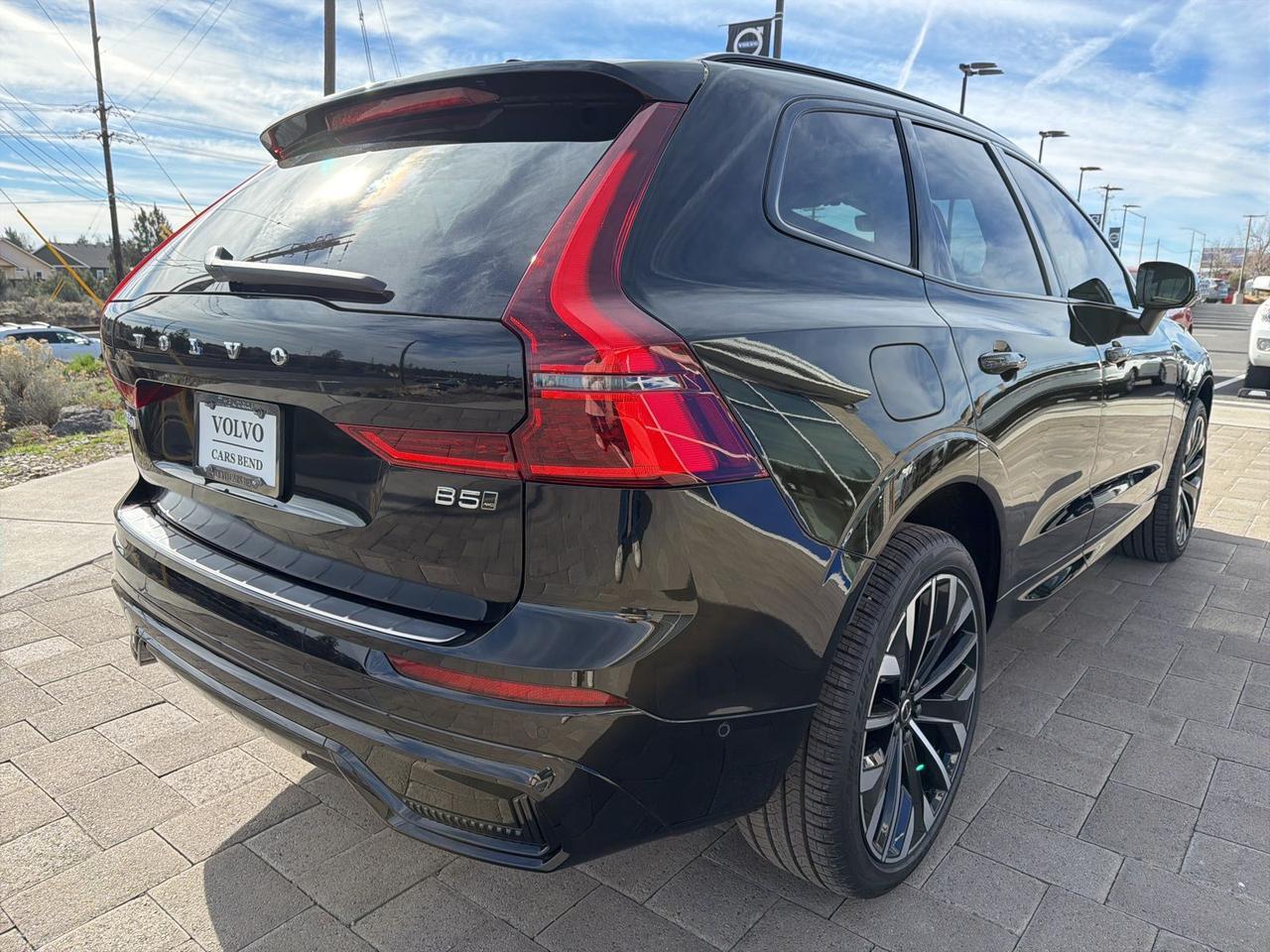 2026 Volvo XC60 B5 Ultra Bend OR