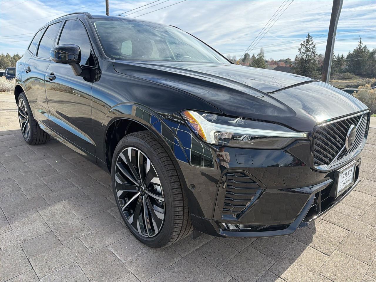 2026 Volvo XC60 B5 Ultra