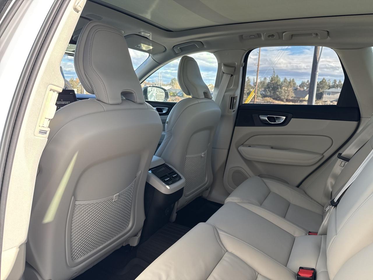 2026 Volvo XC60 B5 Ultra Bend OR