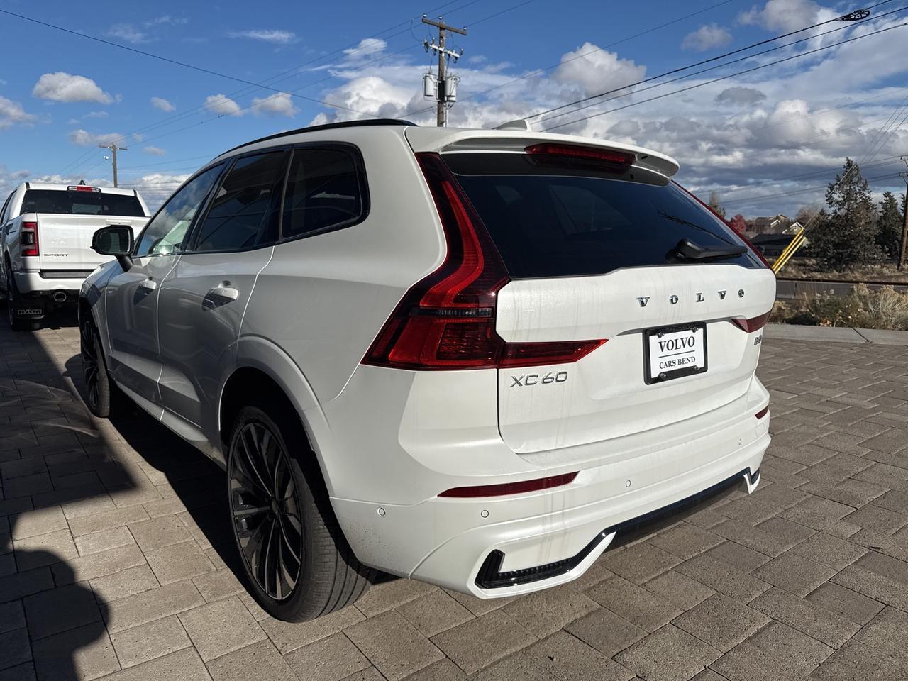 2026 Volvo XC60 B5 Ultra Bend OR