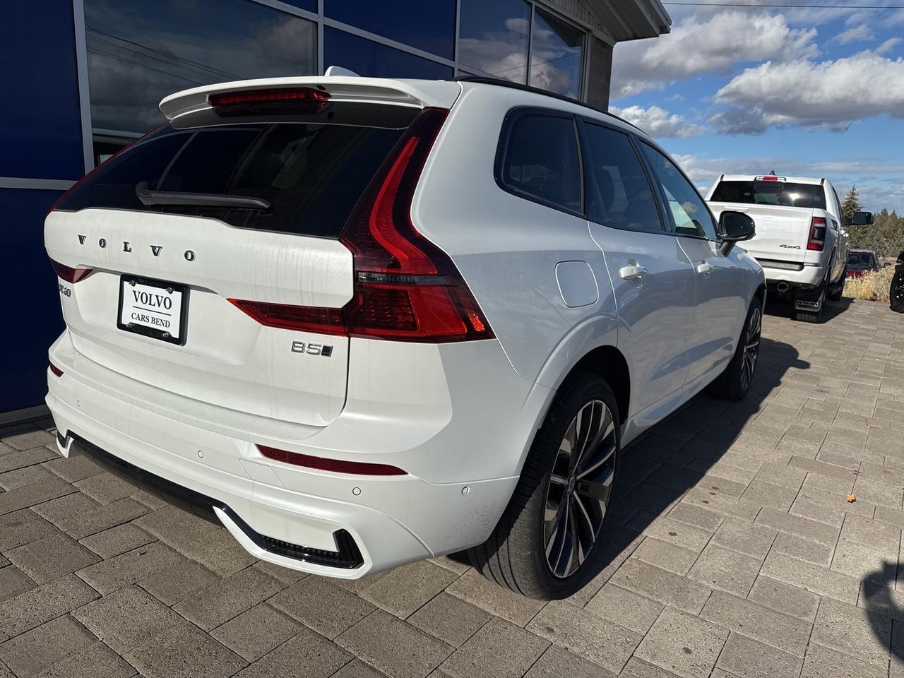 2026 Volvo XC60 B5 Ultra Bend OR