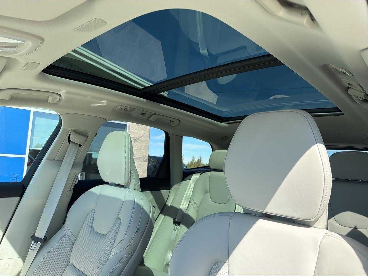 2026 Volvo XC60 B5 Ultra Bend OR