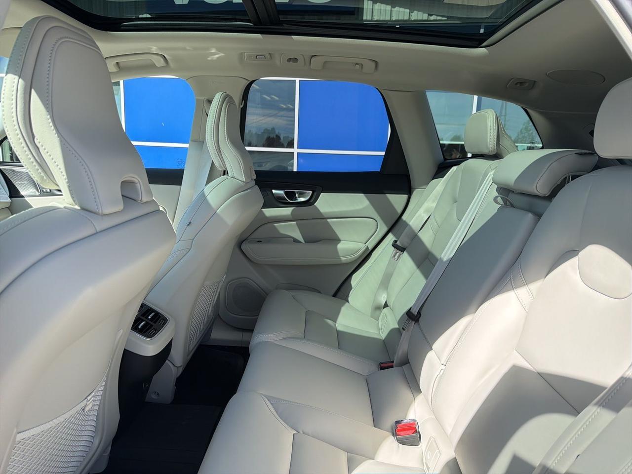 2026 Volvo XC60 B5 Ultra Bend OR