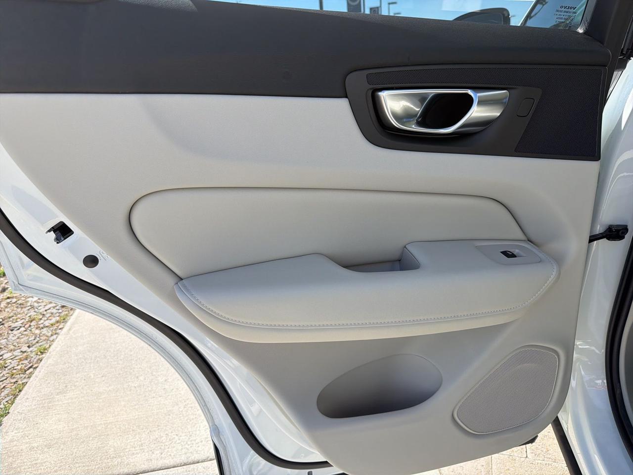 2026 Volvo XC60 B5 Ultra Bend OR