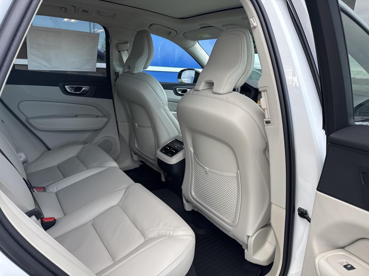 2026 Volvo XC60 B5 Ultra Bend OR