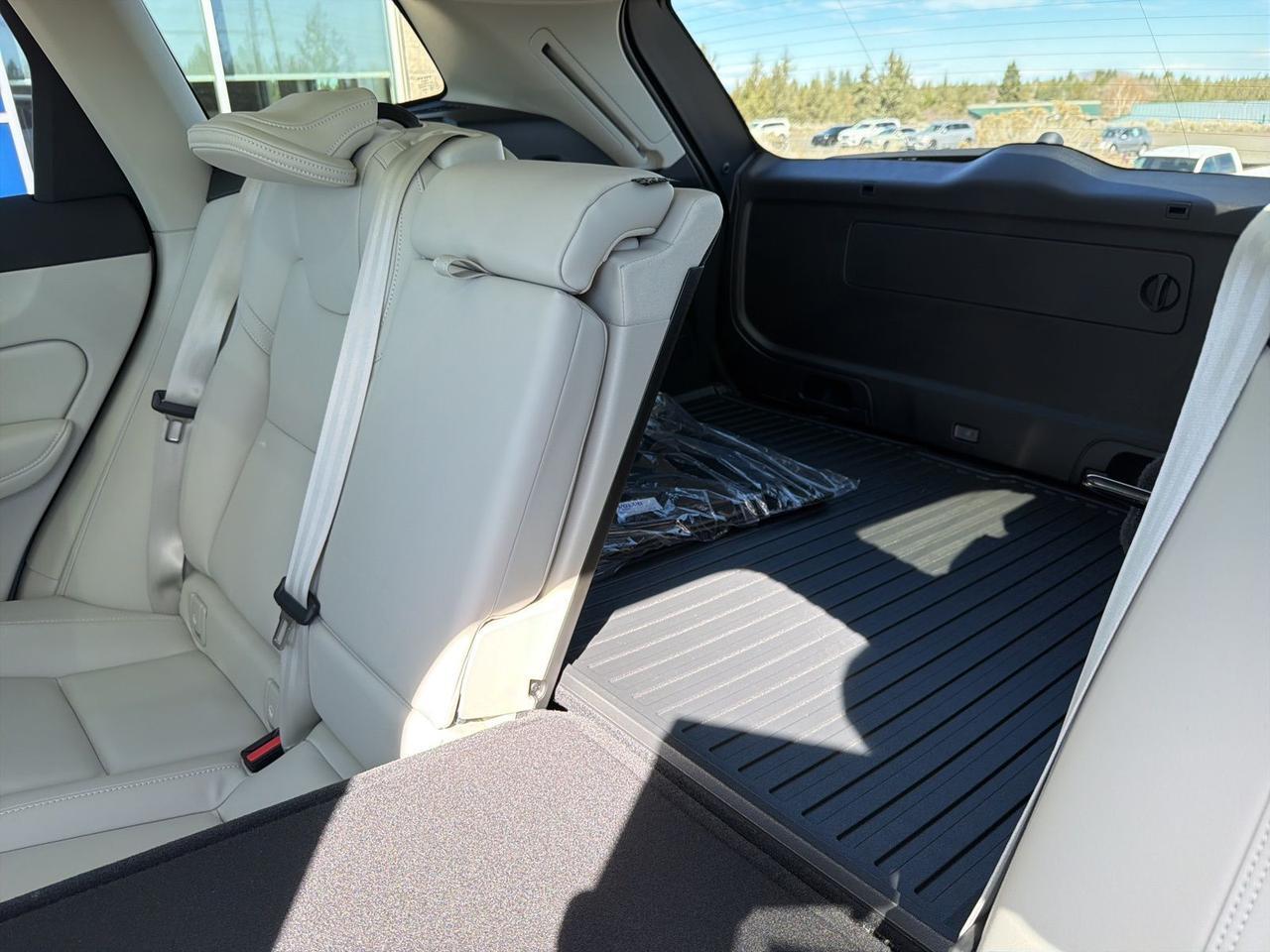 2026 Volvo XC60 B5 Ultra Bend OR