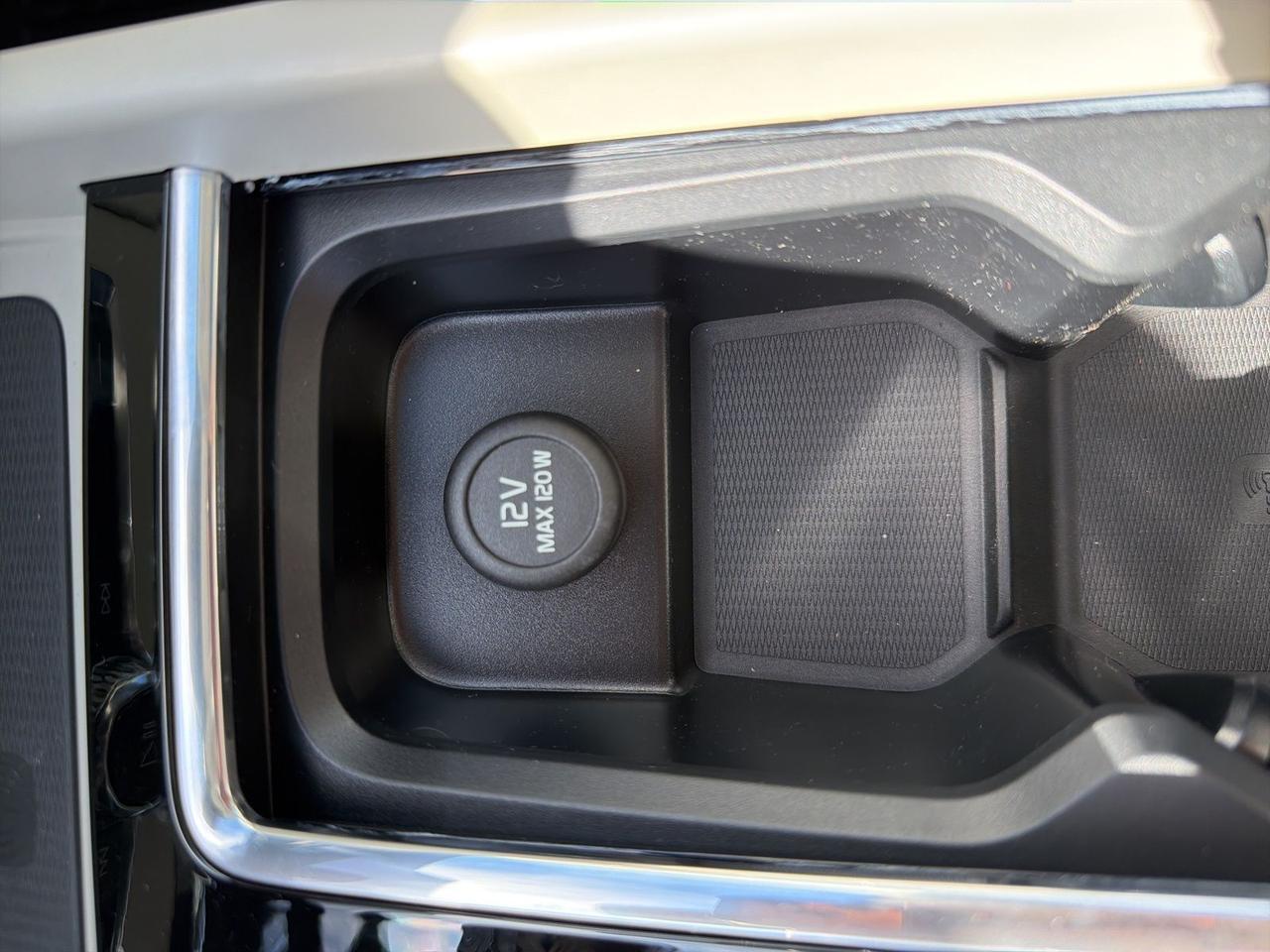 2026 Volvo XC60 B5 Ultra Bend OR