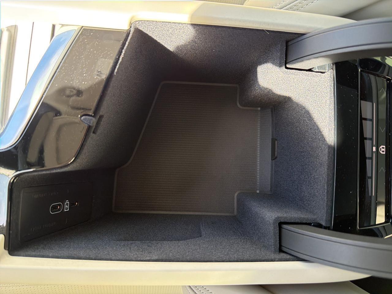 2026 Volvo XC60 B5 Ultra Bend OR