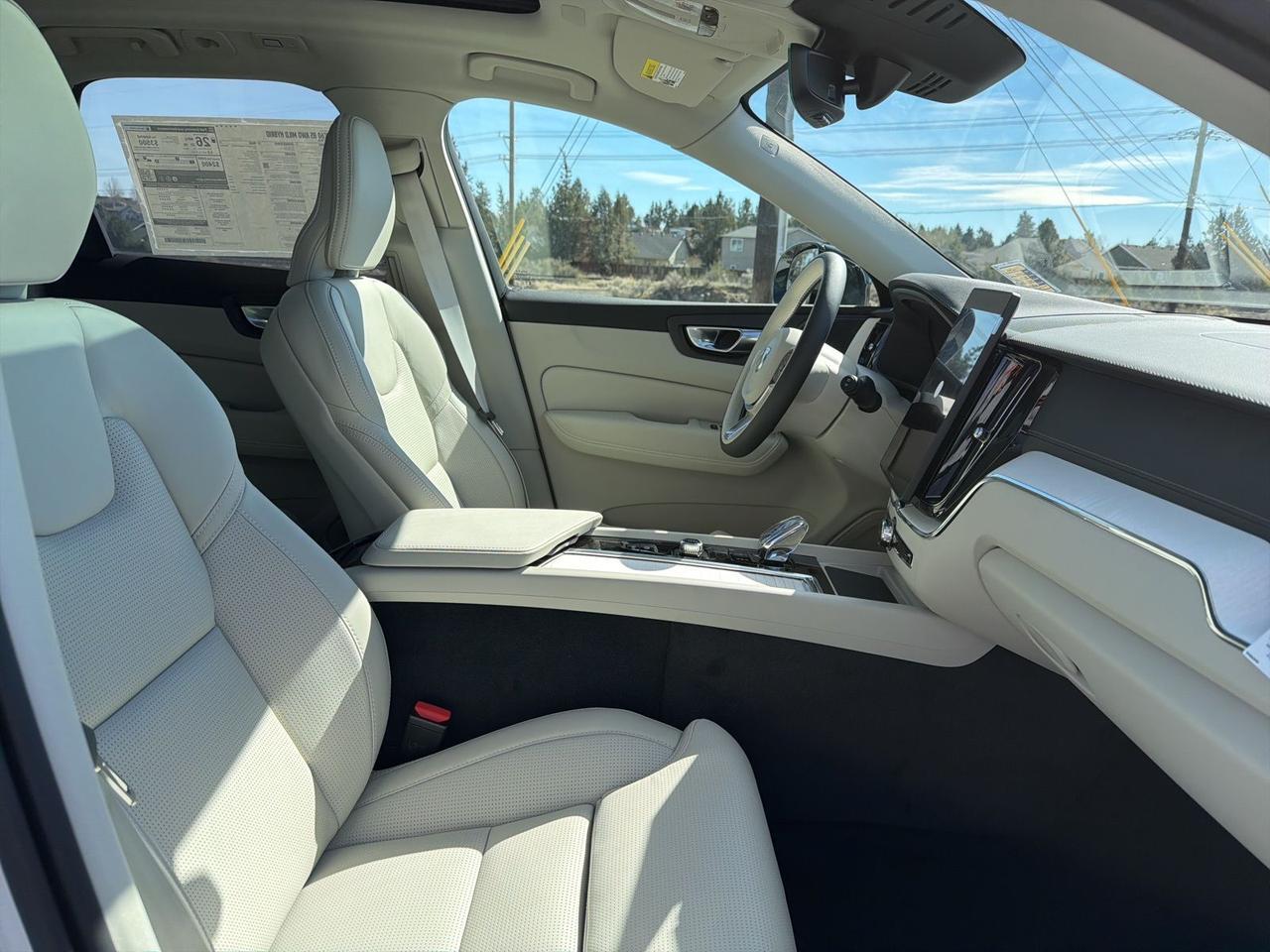 2026 Volvo XC60 B5 Ultra Bend OR