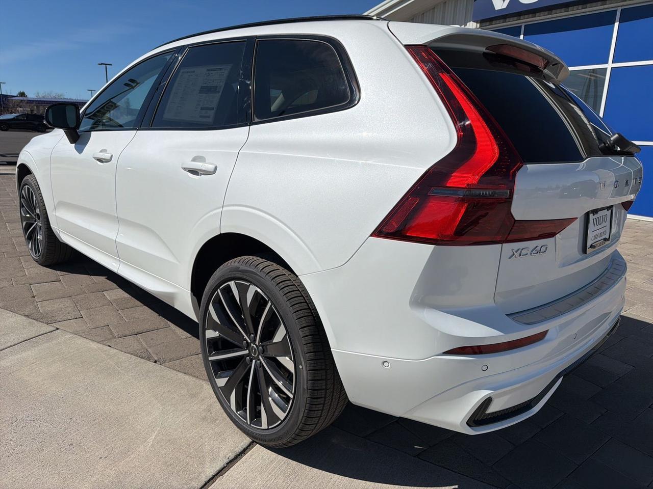 2026 Volvo XC60 B5 Ultra Bend OR