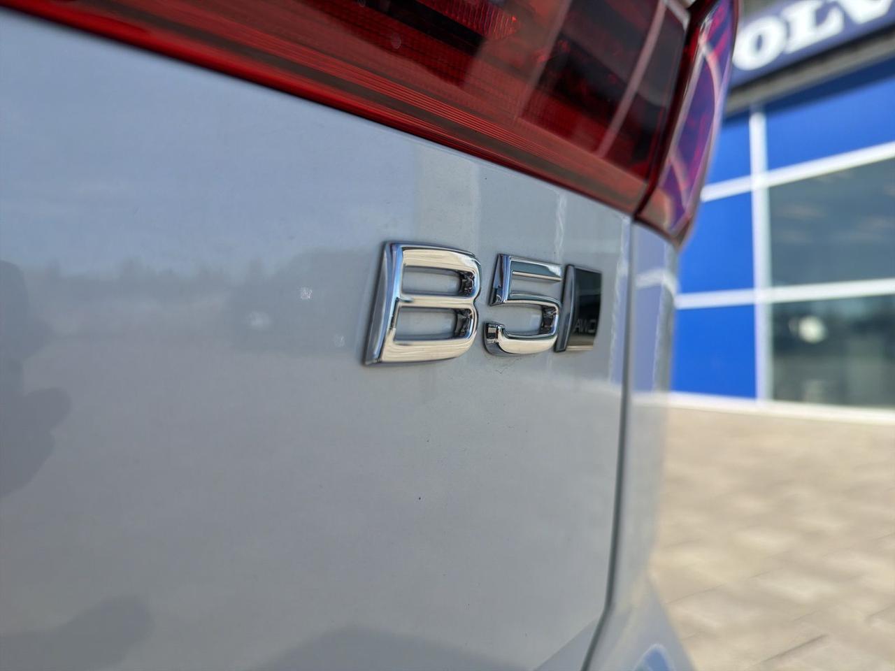 2026 Volvo XC60 B5 Ultra Bend OR