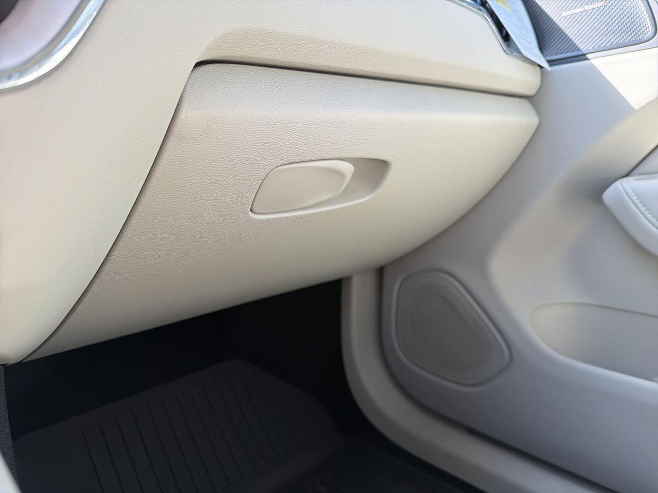 2026 Volvo XC60 B5 Ultra Bend OR