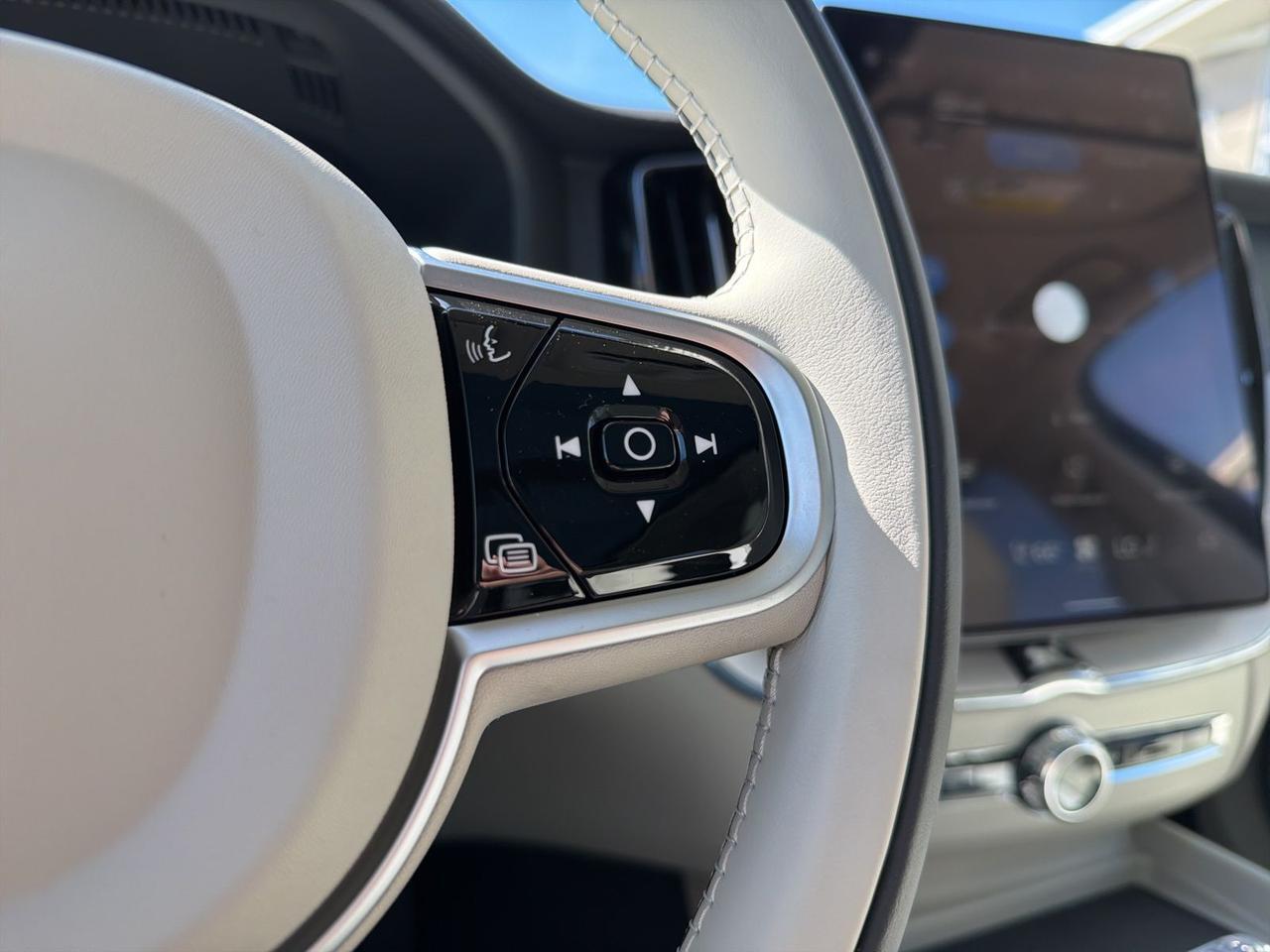 2026 Volvo XC60 B5 Ultra Bend OR