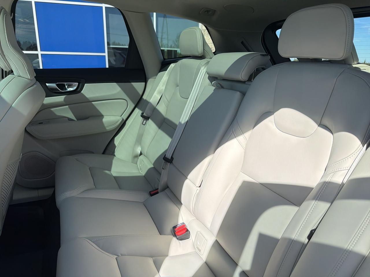 2026 Volvo XC60 B5 Ultra Bend OR