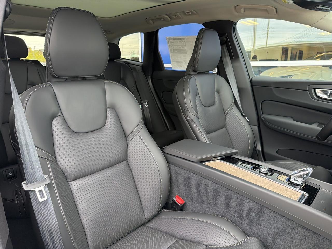 2026 Volvo XC60 B5 Ultra Bend OR