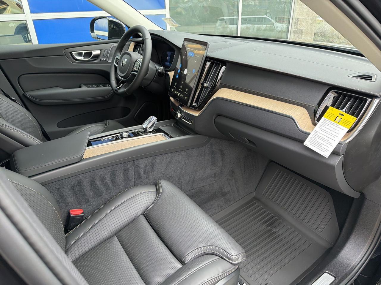 2026 Volvo XC60 B5 Ultra Bend OR