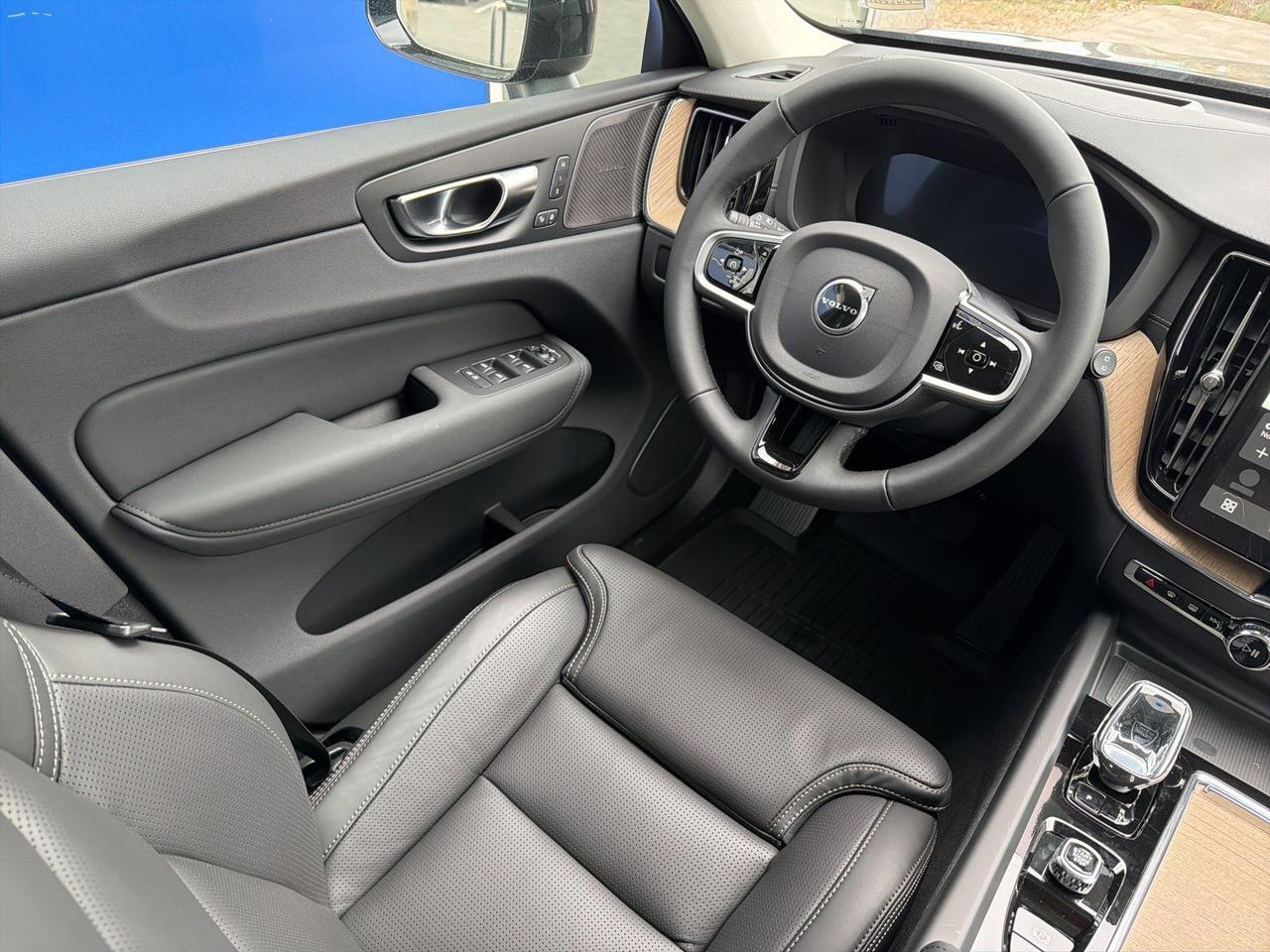 2026 Volvo XC60 B5 Ultra Bend OR