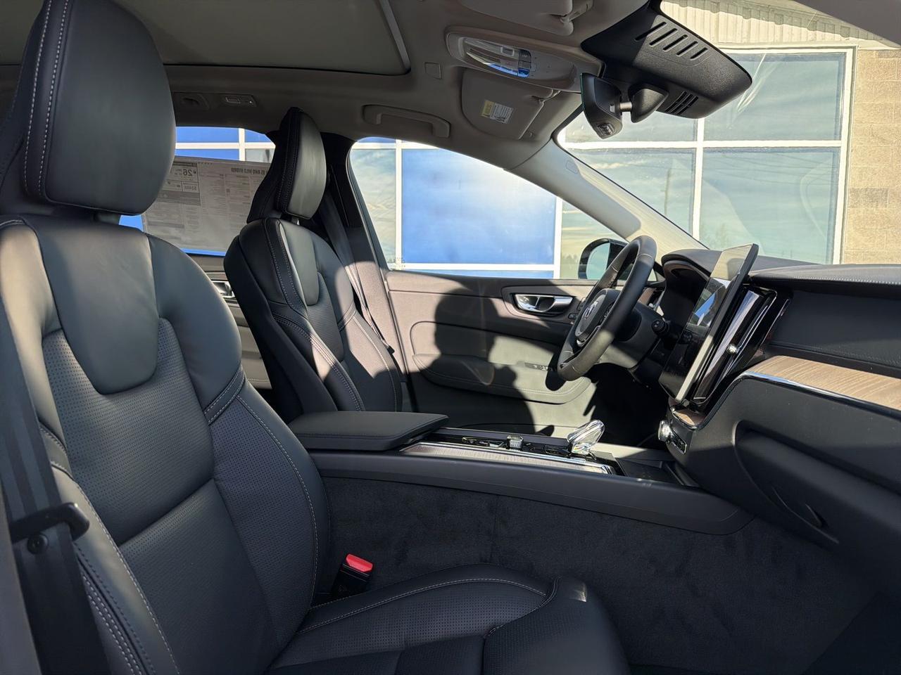 2026 Volvo XC60 B5 Ultra Bend OR