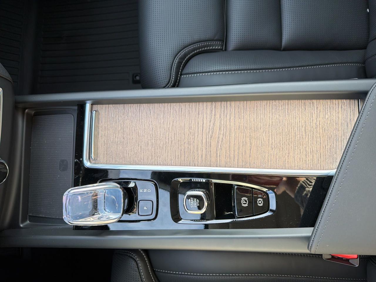 2026 Volvo XC60 B5 Ultra Bend OR