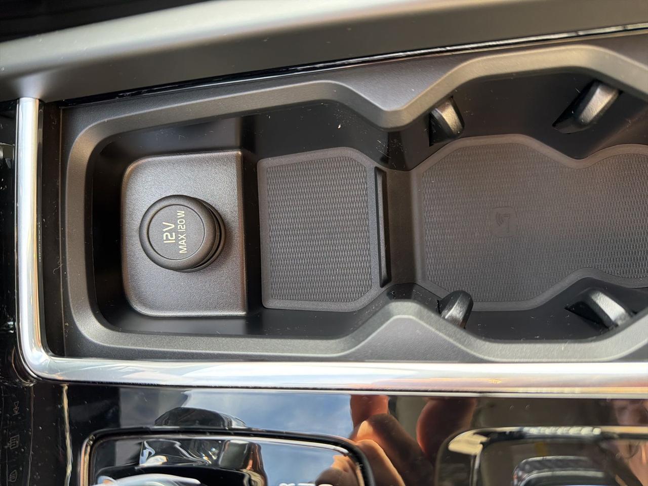 2026 Volvo XC60 B5 Ultra Bend OR