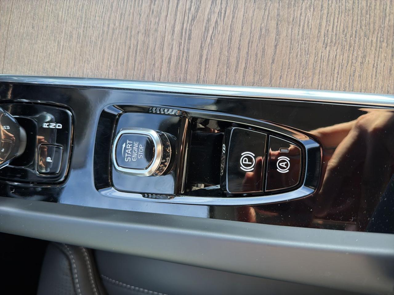 2026 Volvo XC60 B5 Ultra Bend OR