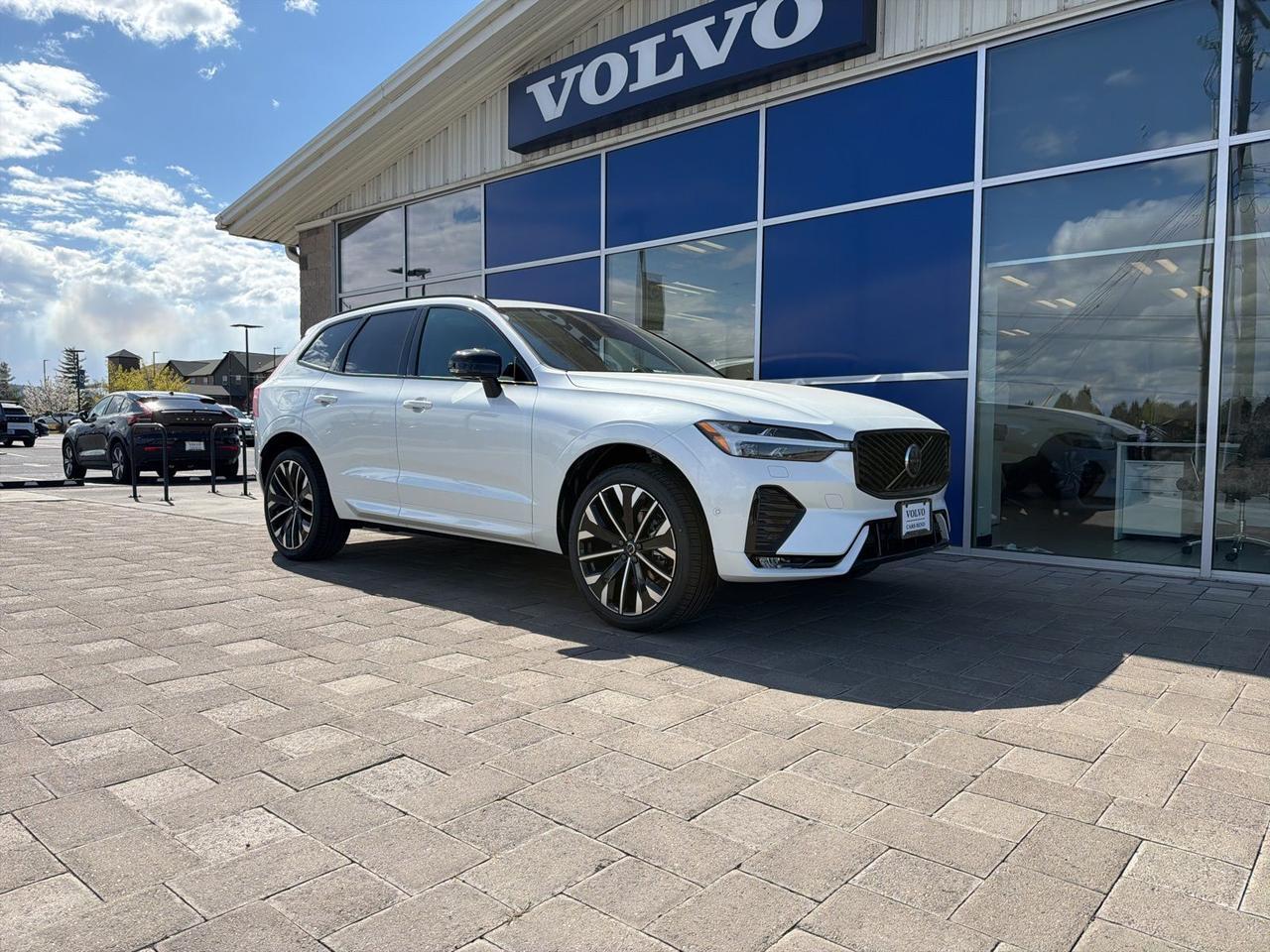 2026 Volvo XC60 B5 Ultra