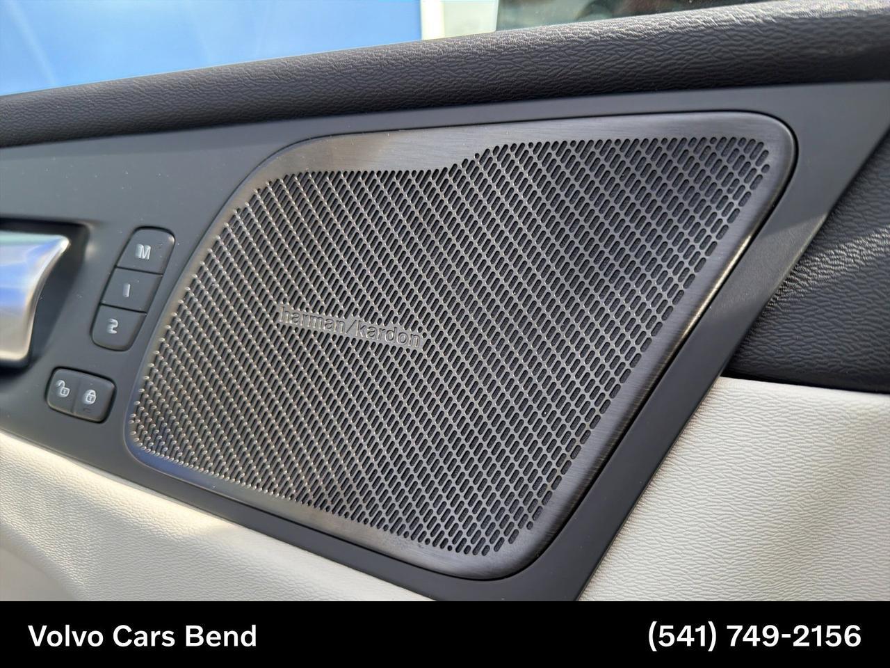 2026 Volvo XC60 B5 Ultra Bend OR