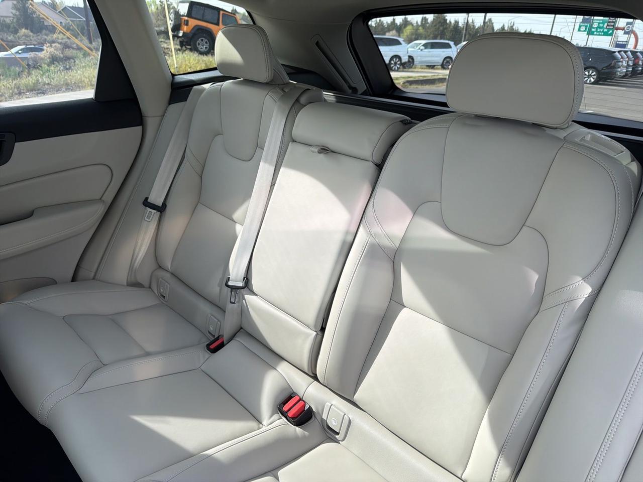 2026 Volvo XC60 B5 Ultra Bend OR
