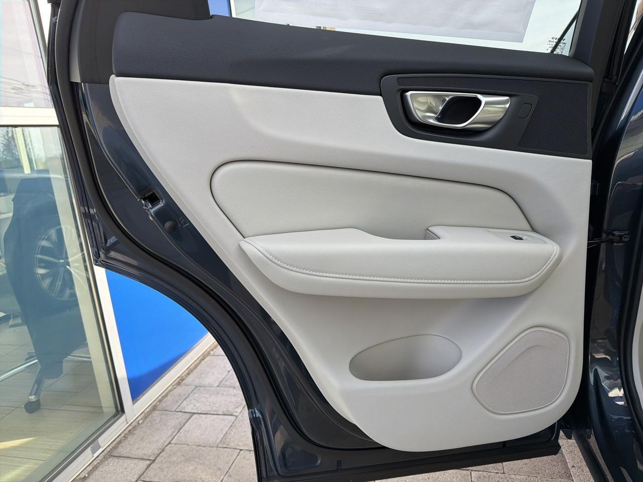 2026 Volvo XC60 B5 Ultra Bend OR