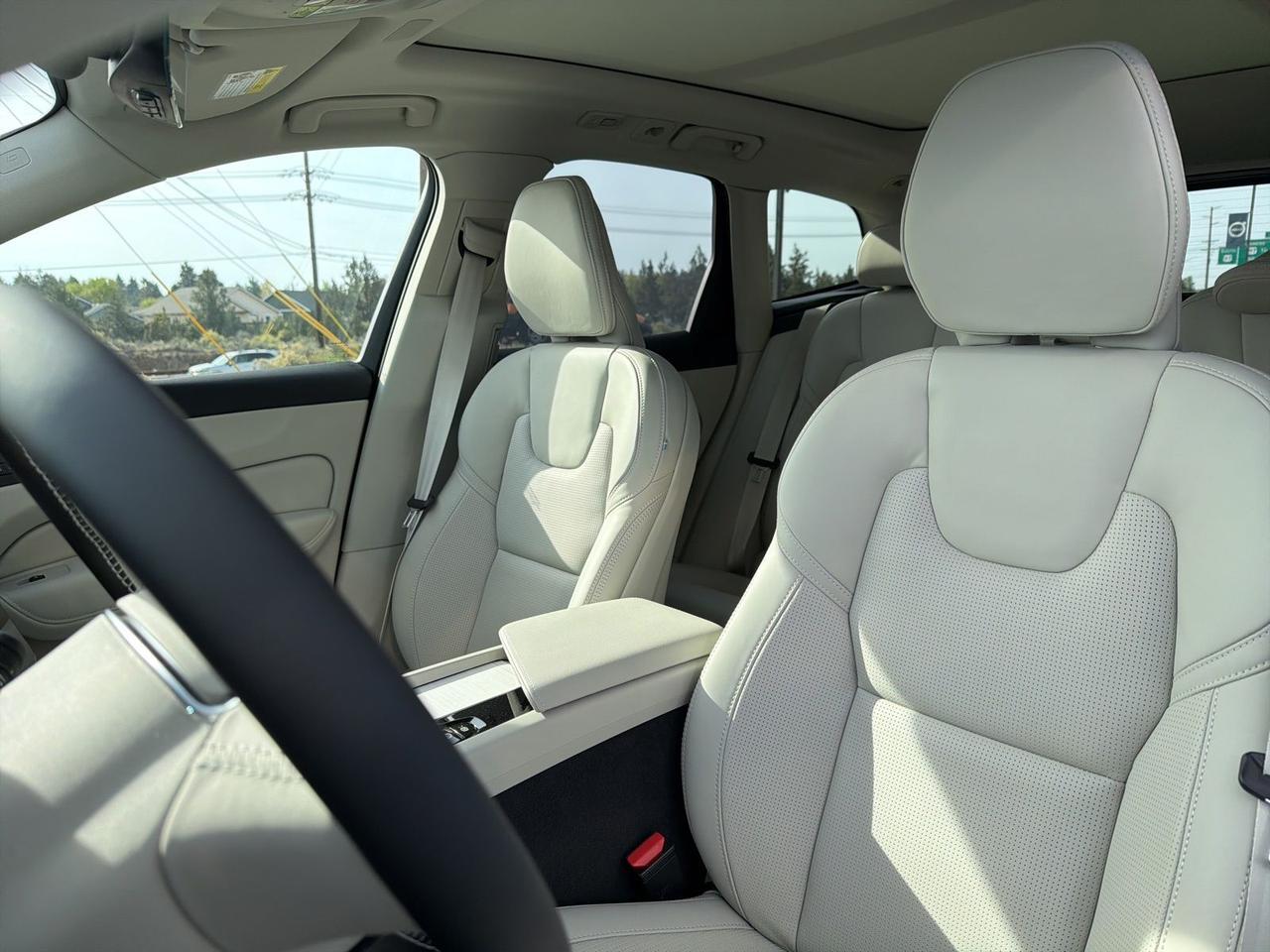 2026 Volvo XC60 B5 Ultra Bend OR