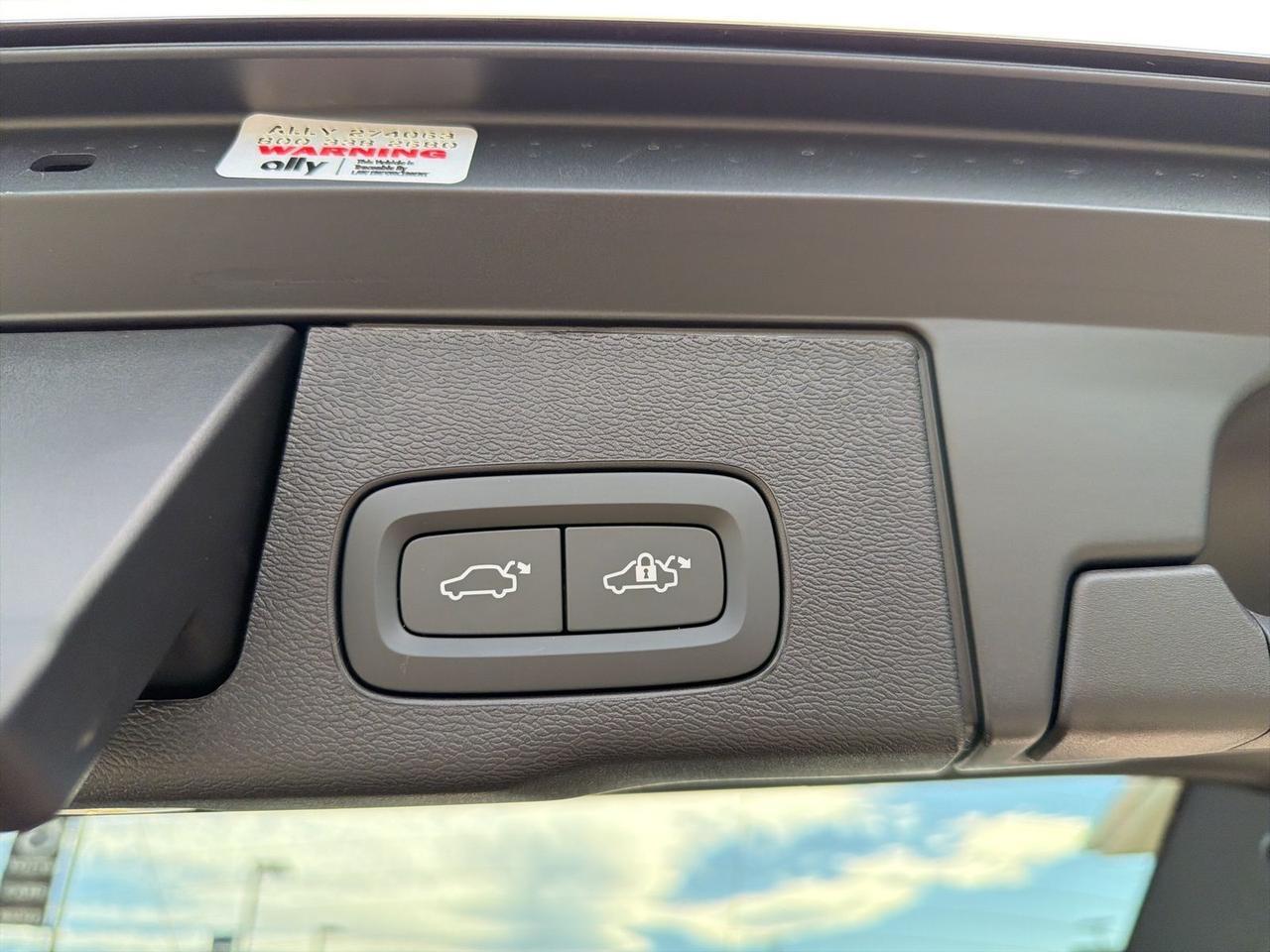 2026 Volvo XC60 B5 Ultra Bend OR